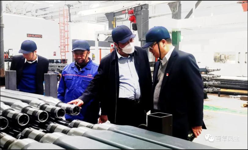 郑州煤矿机械集团股份有限公司副总经理周荣一行到凤宝管业走访